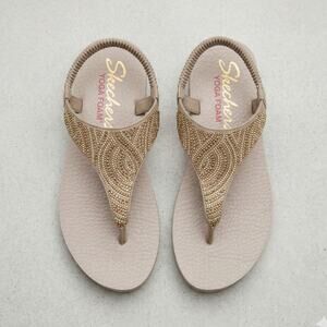 Sketchers US Size 9 Yoga Foam Sandals Thongs NWOT